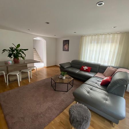 Haus Wiggis Apartment Netstal Екстериор снимка